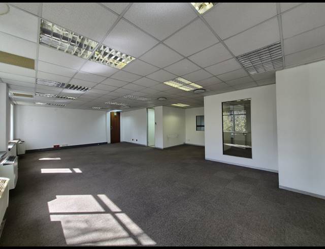 211M² OFFICE TO LET IN ROSEBANK